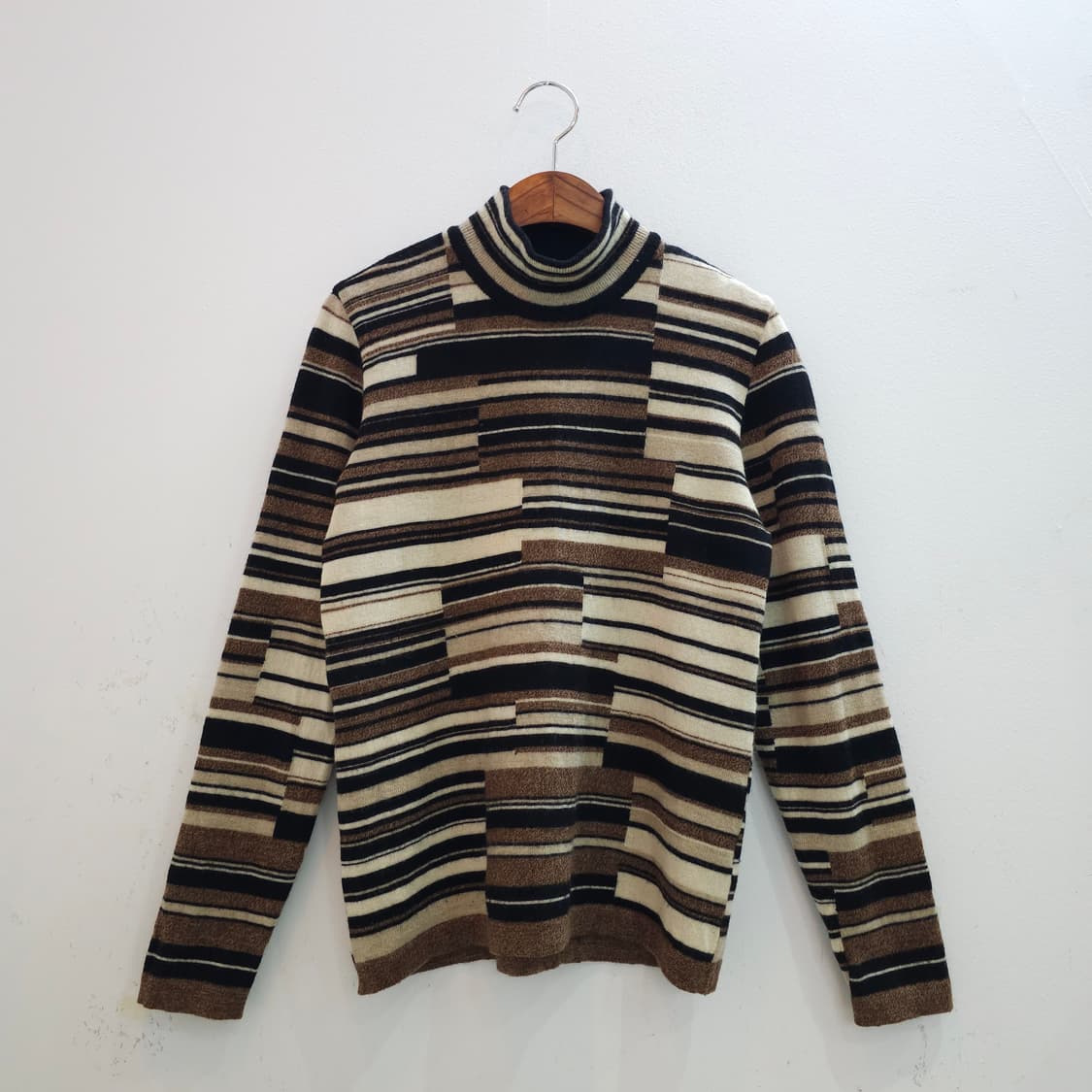 LANCEL 울 100% 스트라이프 하이넥 니트 상품이미지1