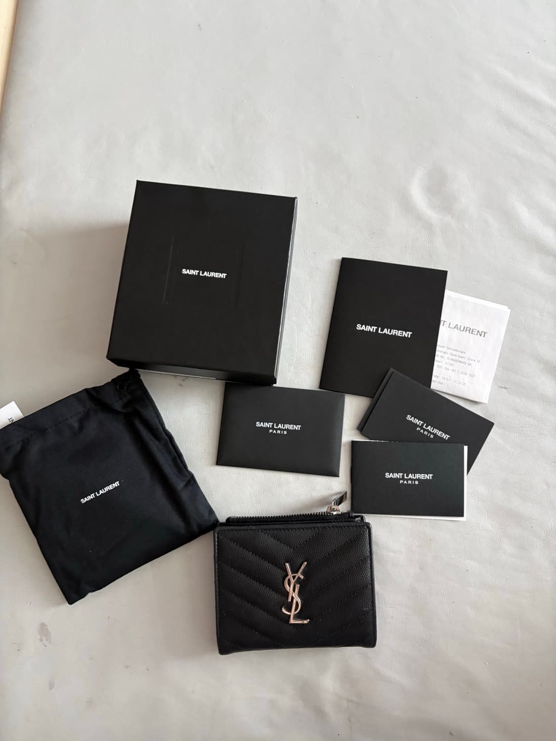 생로랑 반지갑 상품이미지1