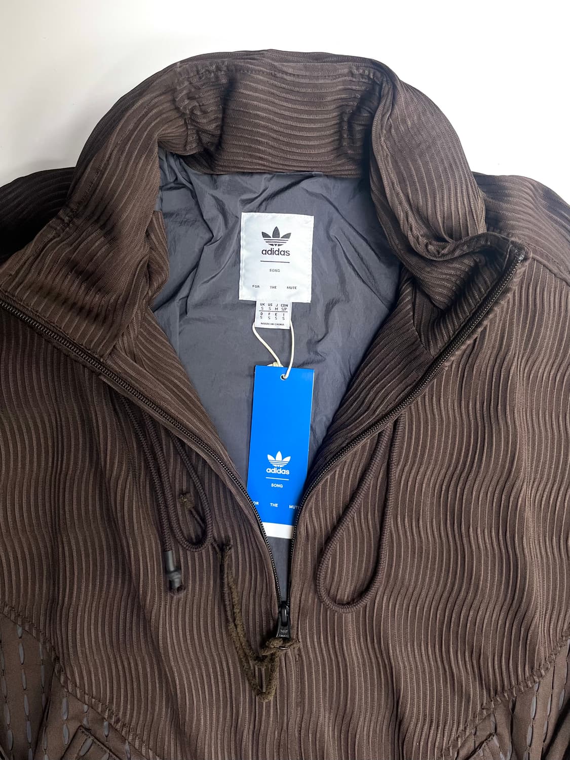 아디다스x송포더뮤트 자켓 100 상품이미지5