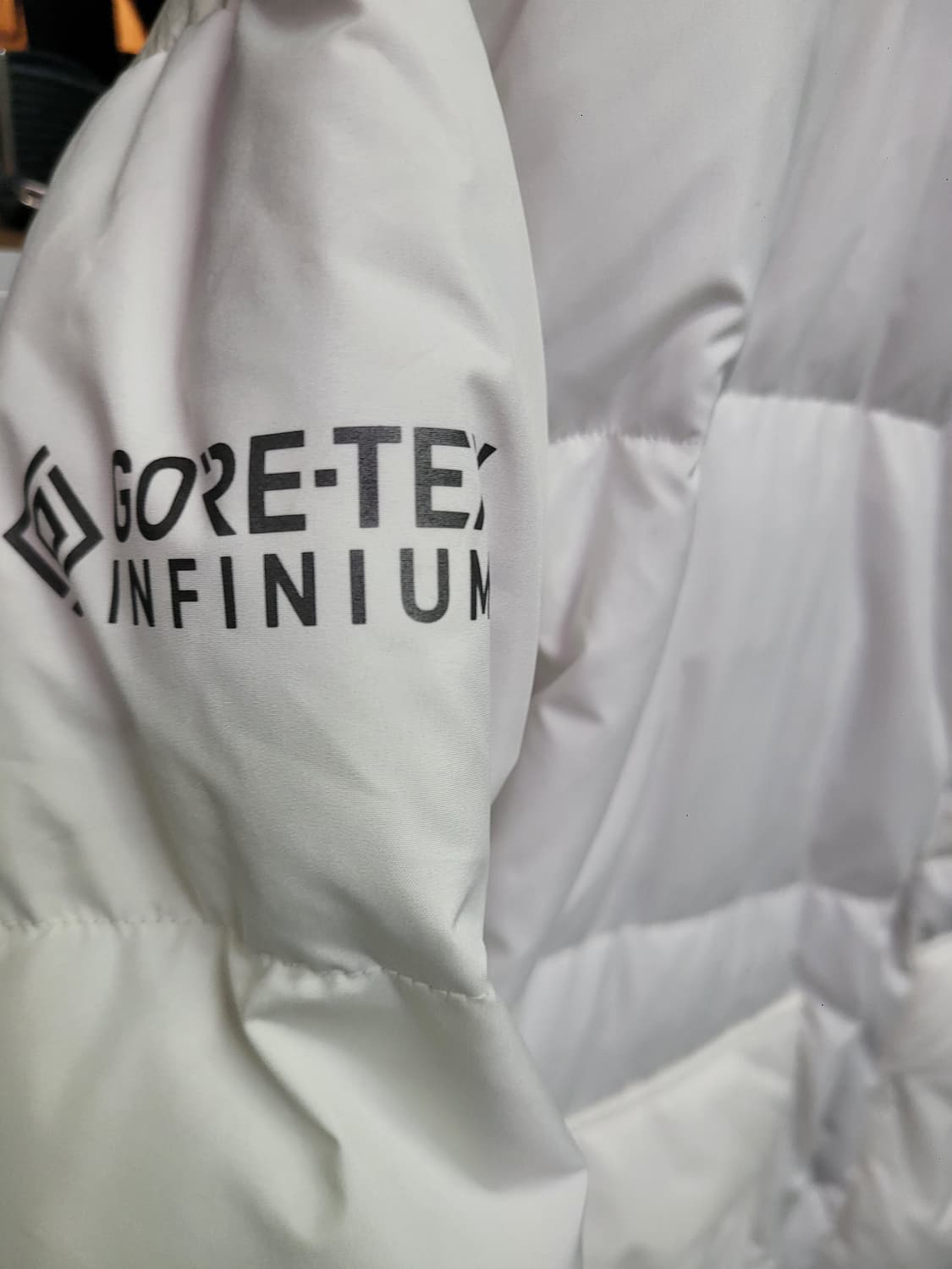 내셔널지오그래픽 고어텍스 거위털 패딩 상품이미지4