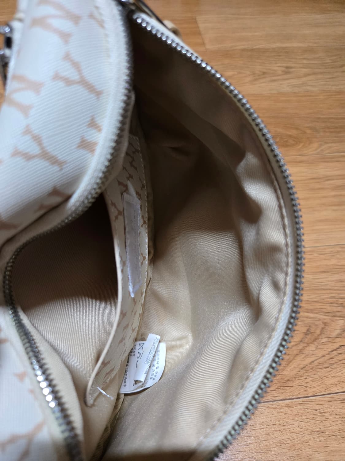 MLB 정품 디즈니 모노그램 힙색 상품이미지6