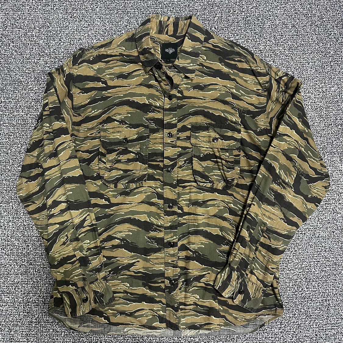 (L) 빔즈 타이거 카모 셔츠 상품이미지1