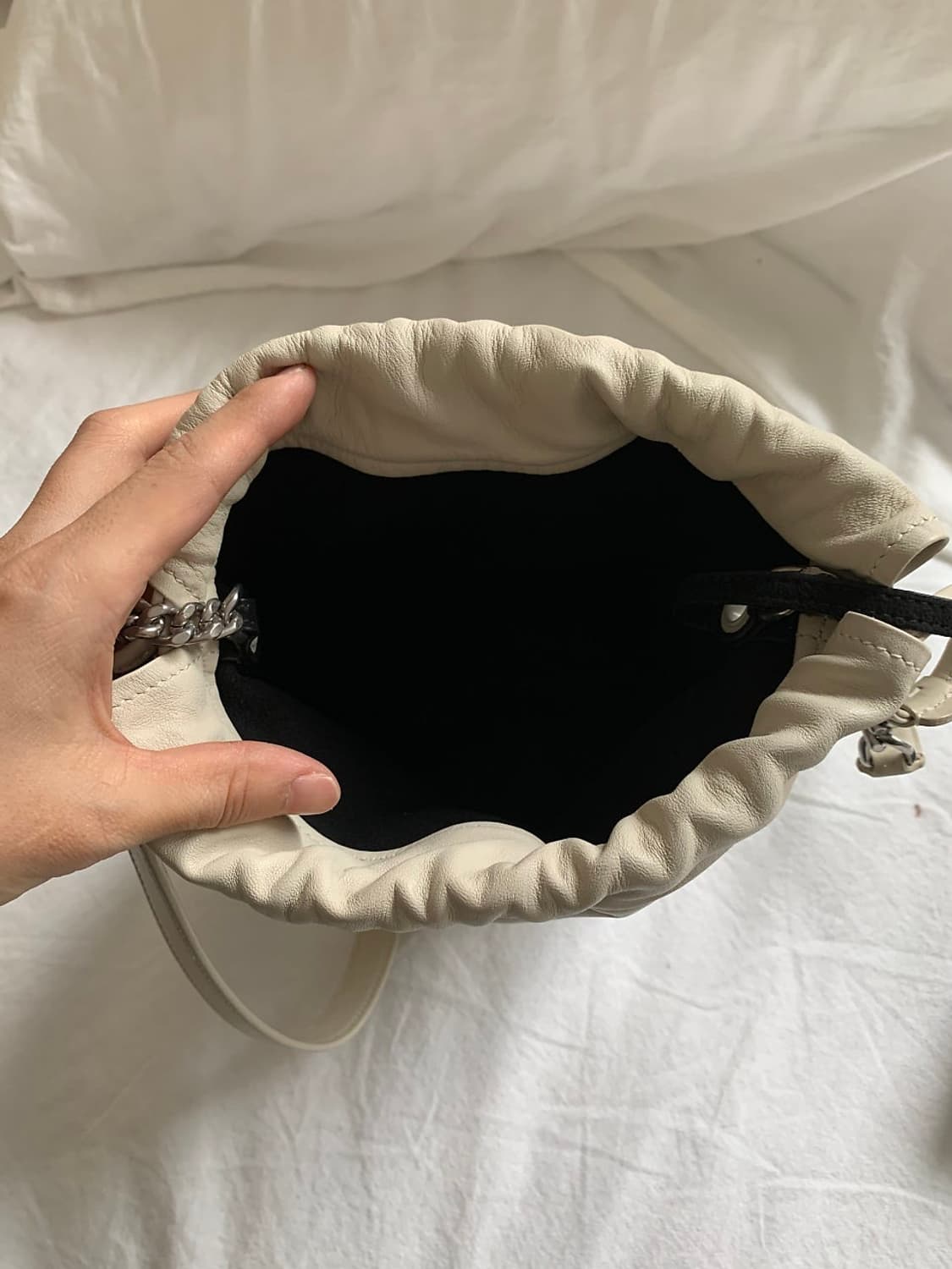 생로랑 테디 버킷백 스몰 상품이미지9