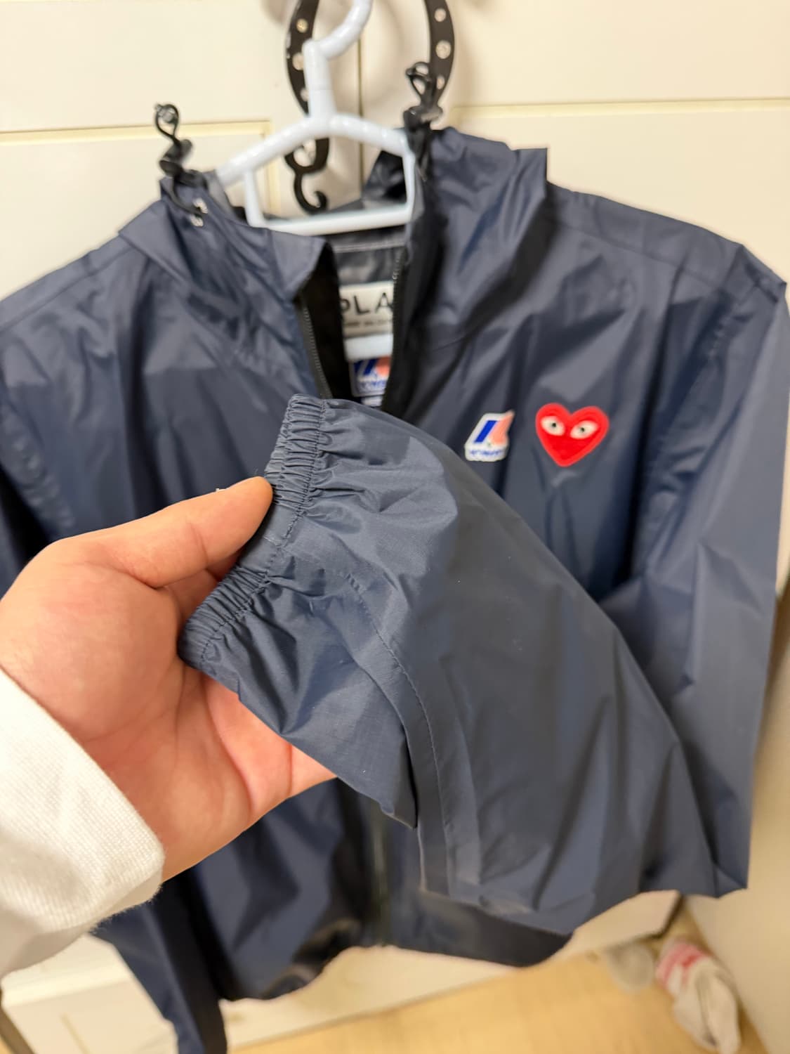 꼼데가르송 바람막이 M사이즈 판매합니다! 상품이미지5