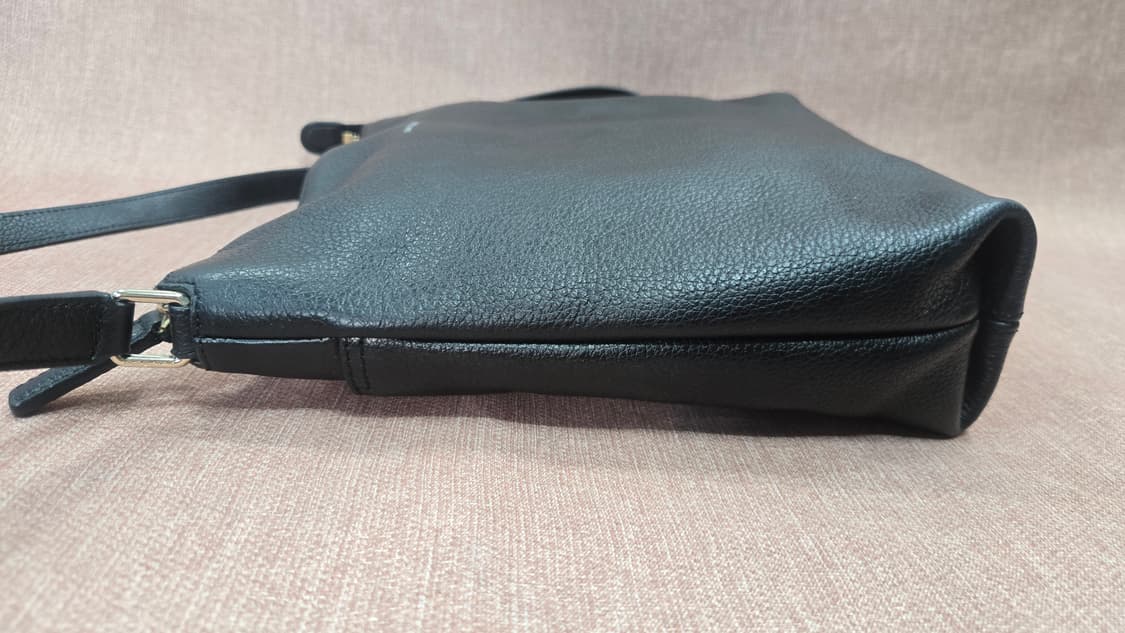 루이까또즈(LOUIS QUATORZE)  남 녀 -블랙 가죽 숄더백 상품이미지3