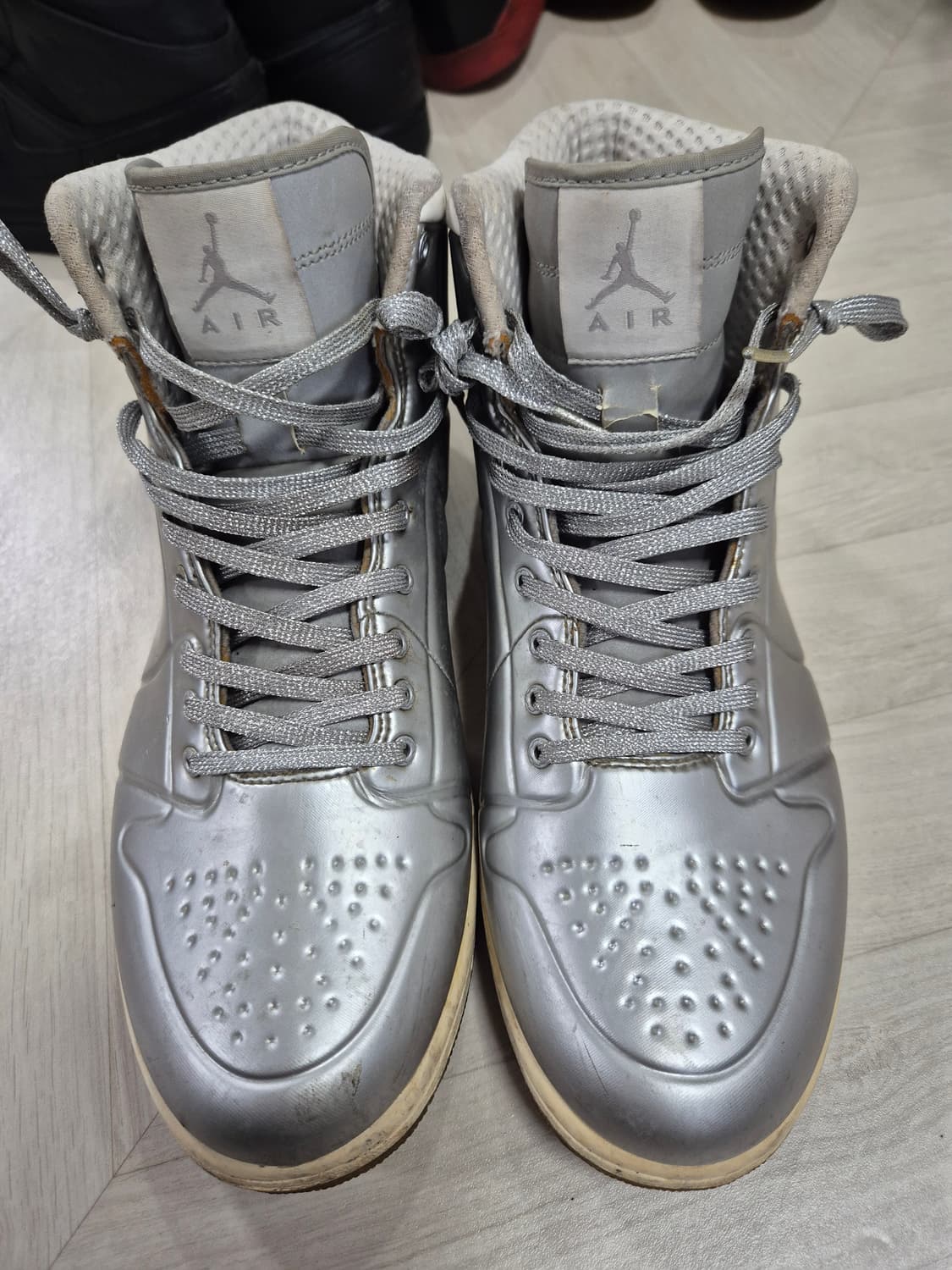 정품 나이키 조던1 아노다이즈드 실버 상품이미지2