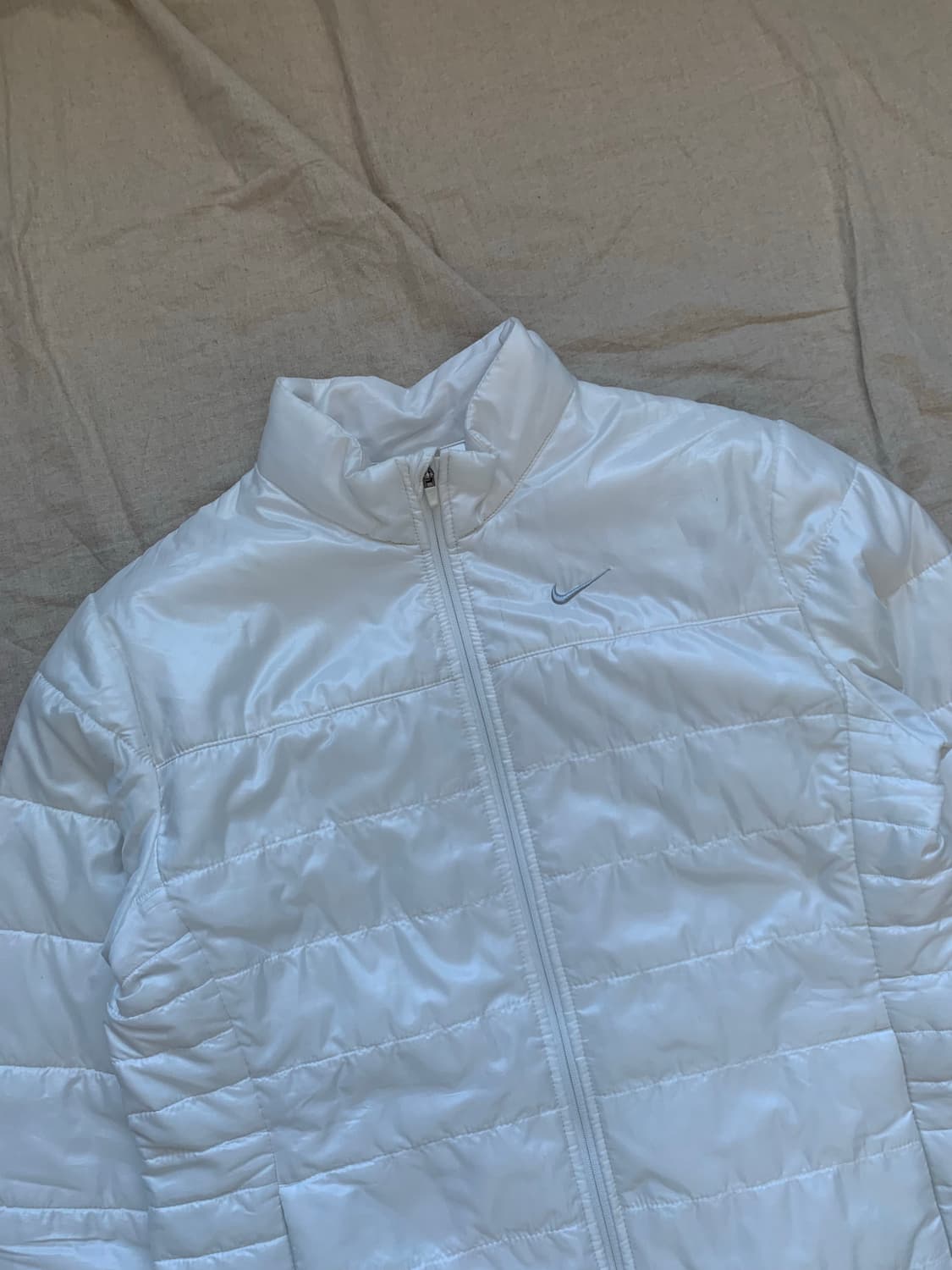 나이키 00년대 올드스쿨 은색 스우시 화이트 경량패딩 상품이미지6