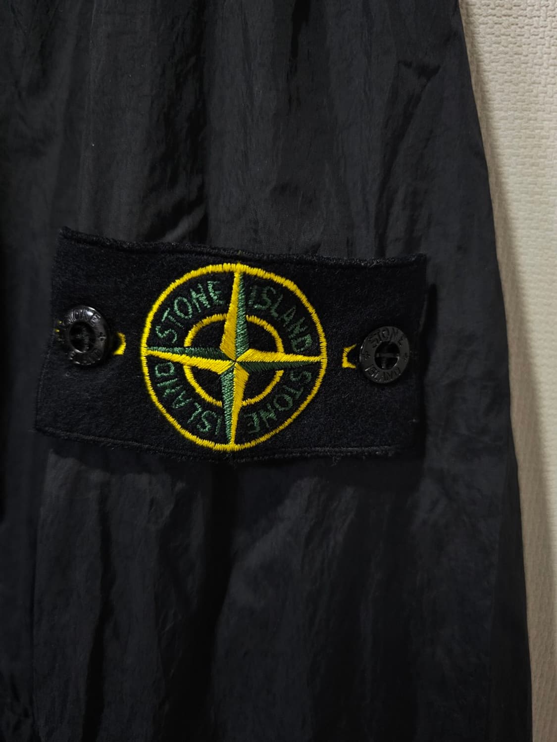 정품 23SS 스톤아일랜드 크링클랩스 나일론 가먼트 다이 후드 자켓100 상품이미지4