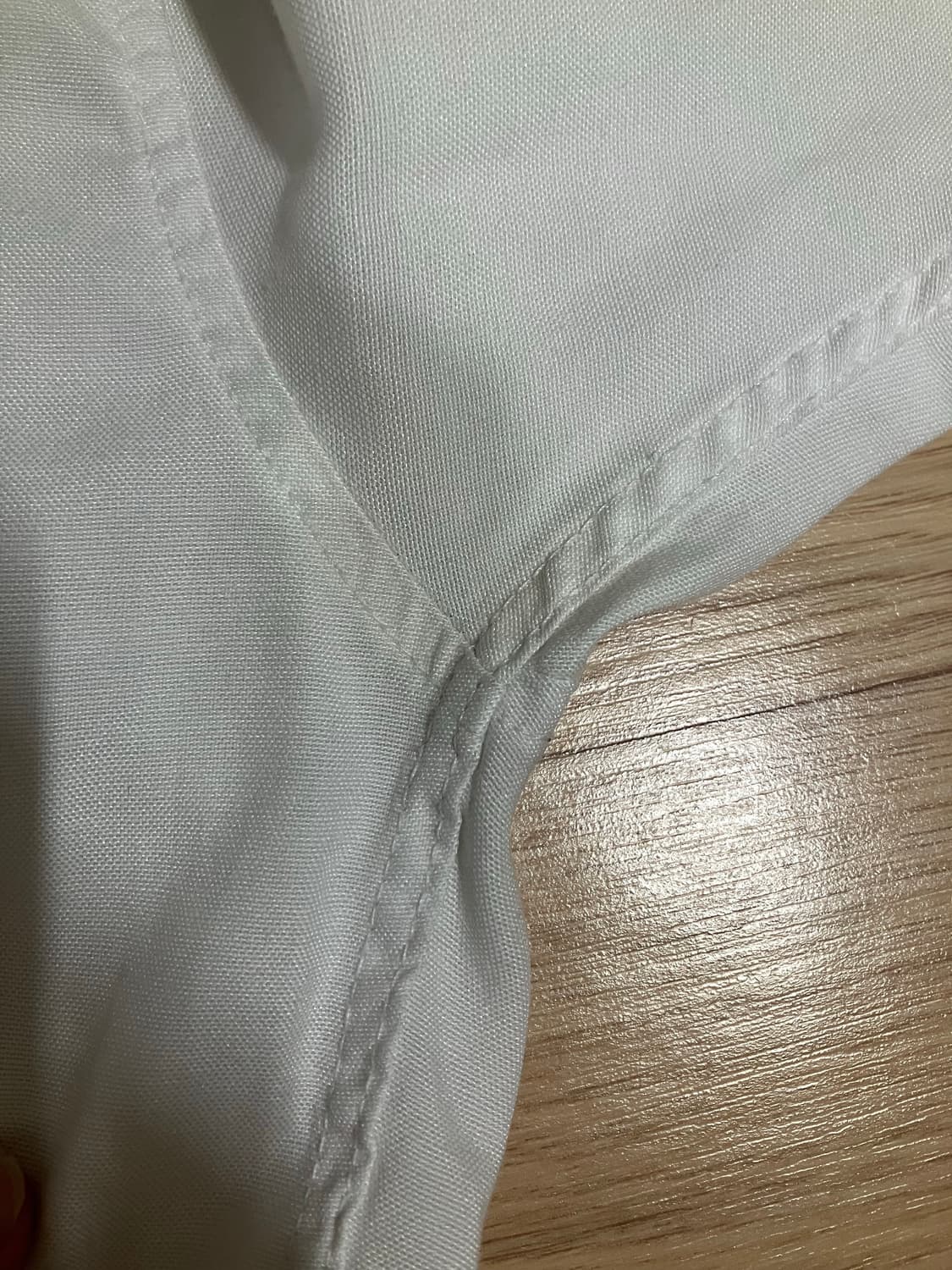 꼼데가르송 플레이 하트 로고 와펜 화이트 셔츠 상품이미지3