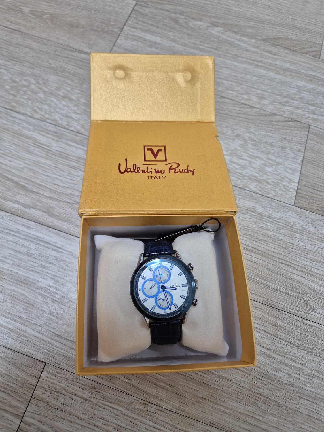발렌티노 루디 가죽 시계 상품이미지2