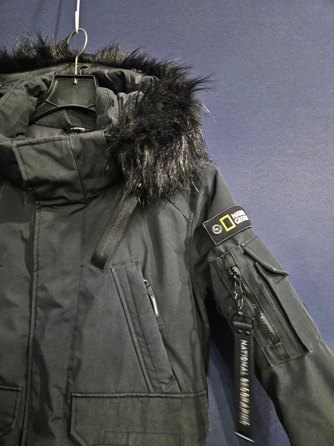 내셔널지오그래픽 블랙컬러 남성 95 다운 숏패딩  상품이미지4