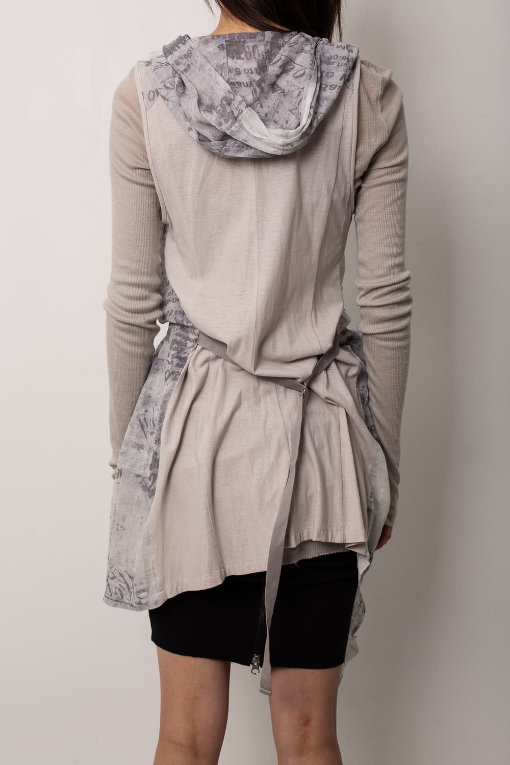 BAJRA ASYMMETRIC DRAPE ZIP UP VEST 상품이미지5