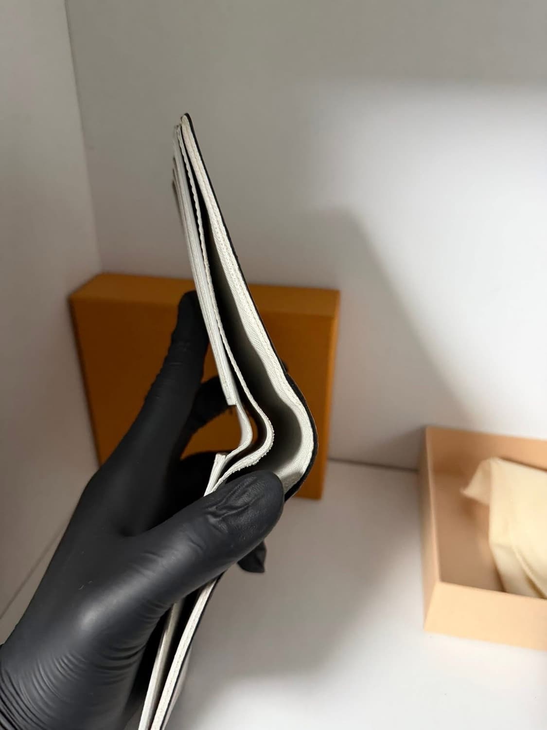 [정품/OS] 루이비통 멀티플 반지갑 한정색상 상품이미지3