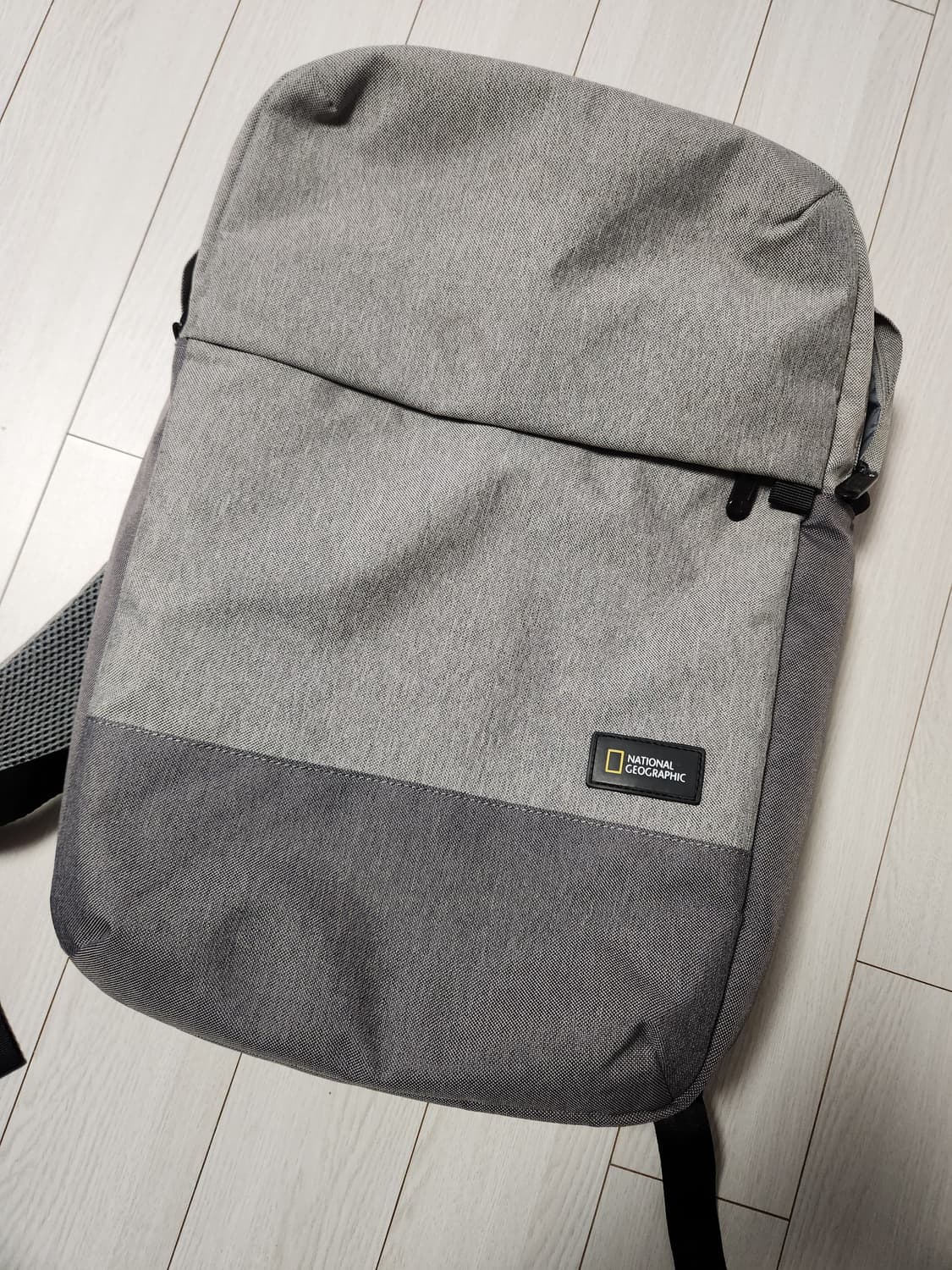 내셔널지오그래픽 DAY PACK 데이팩 노트북 백팩

사용감 거의 없어요 상품이미지1