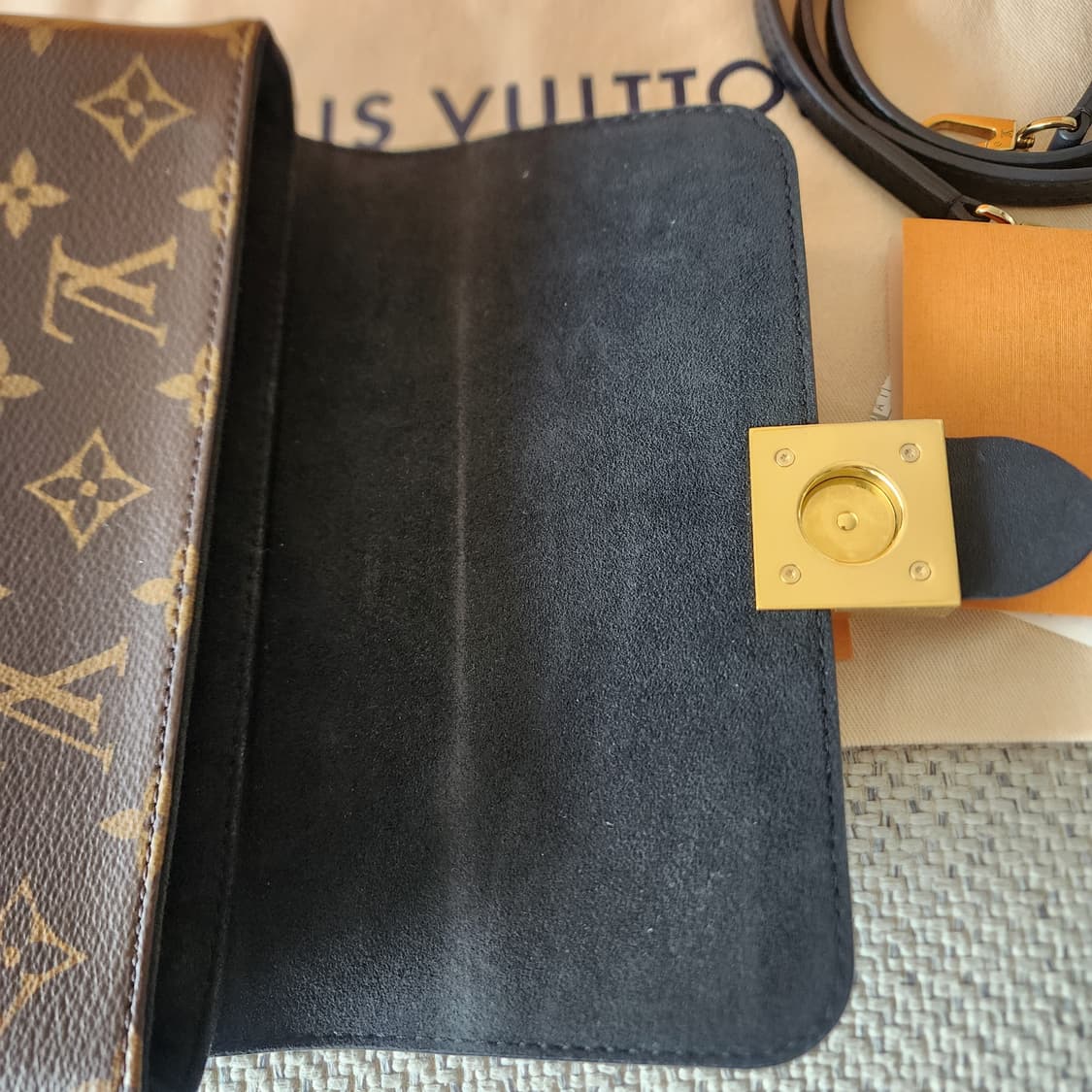 금장 보호필름 ! 루이비통 모노그램 록키 BB 크로스백 여성 토트 숄더백 상품이미지8