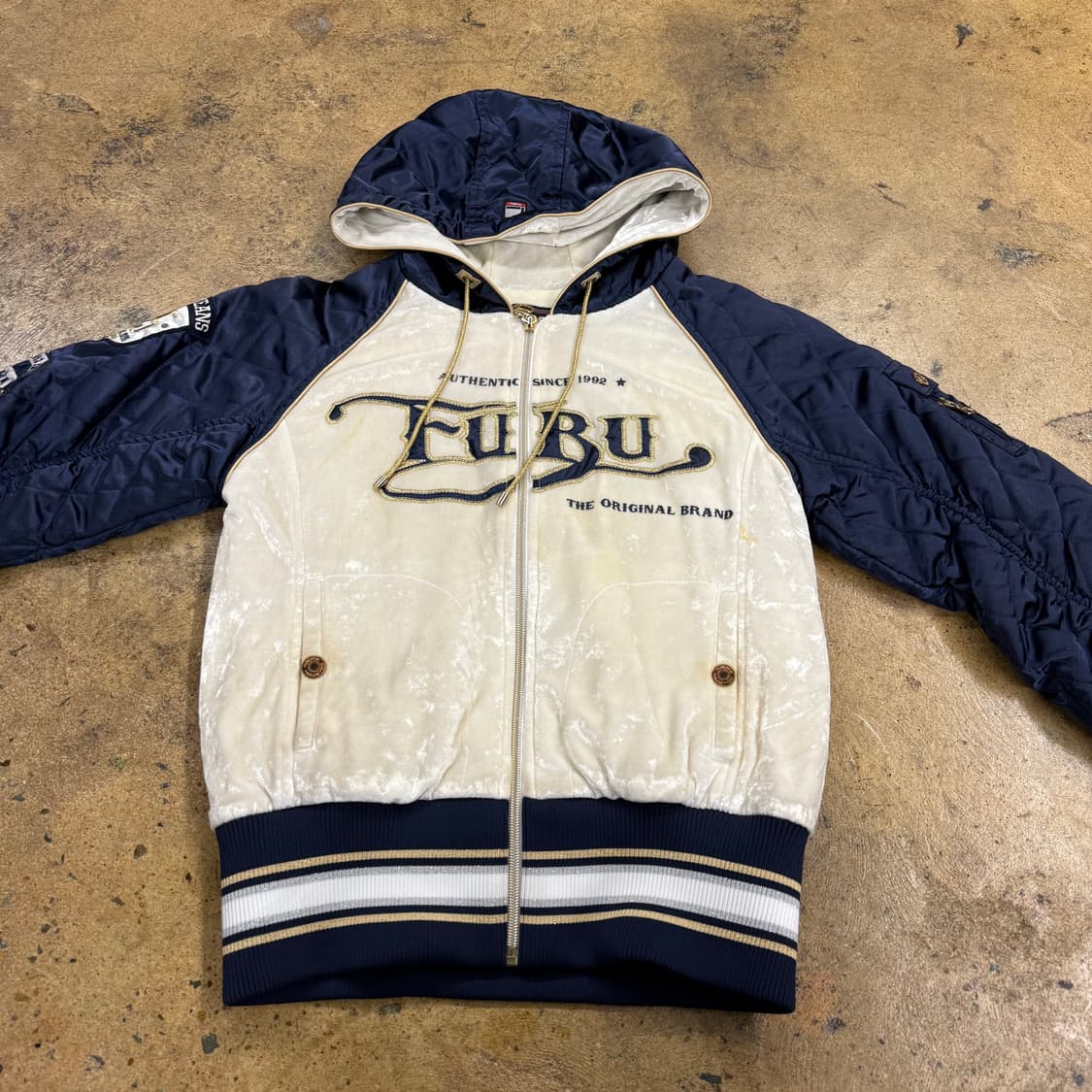 후부 벨벳 크림 네이비 숏패딩  상품이미지3