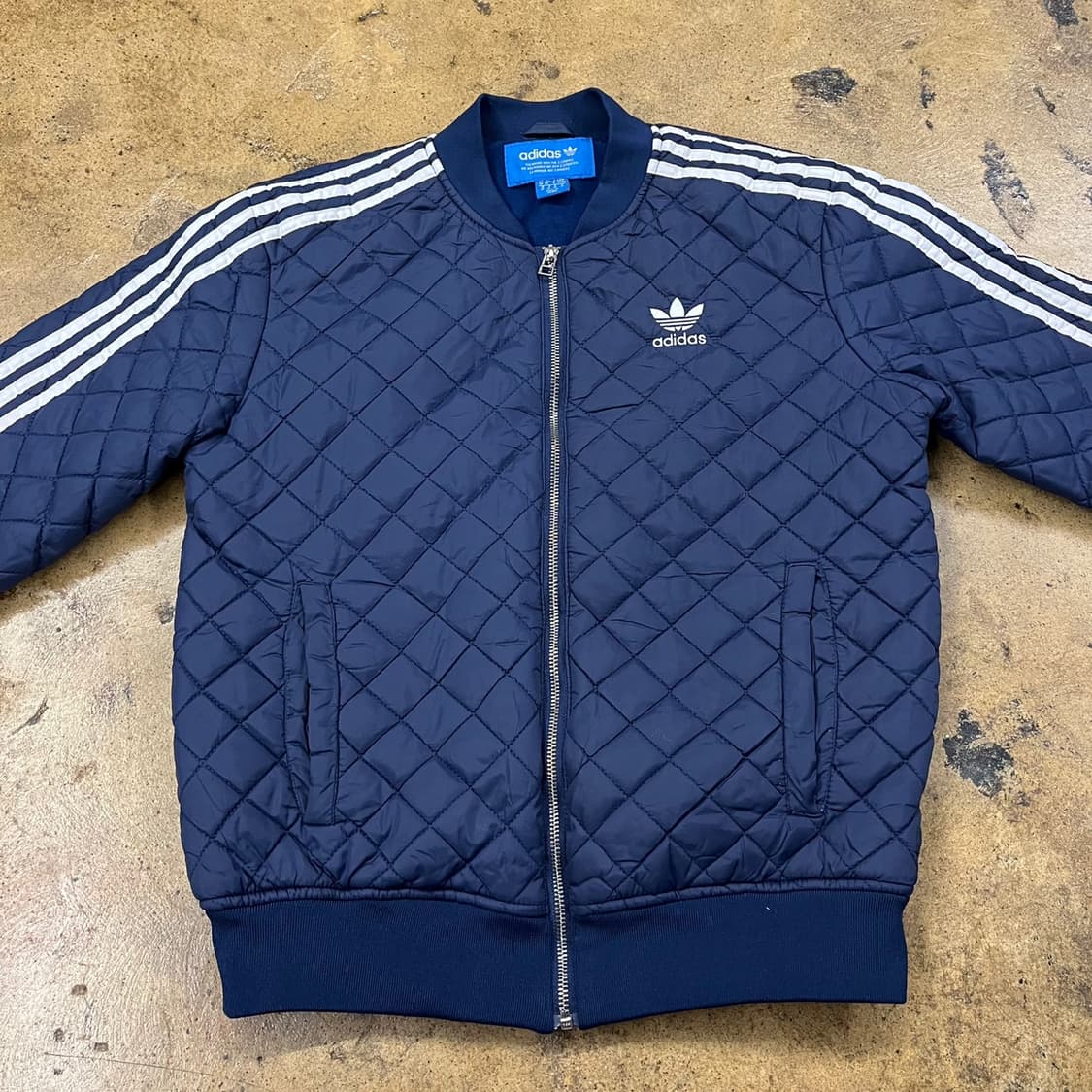 아디다스 네이비 경량 숏패딩  상품이미지3