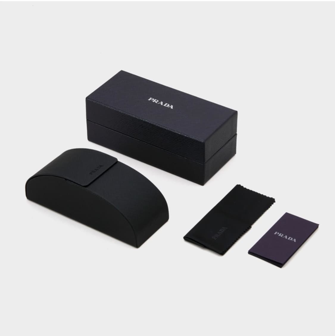 프라다 선글라스 더 아이코닉 메탈 플라크 허니 렌즈 상품이미지9