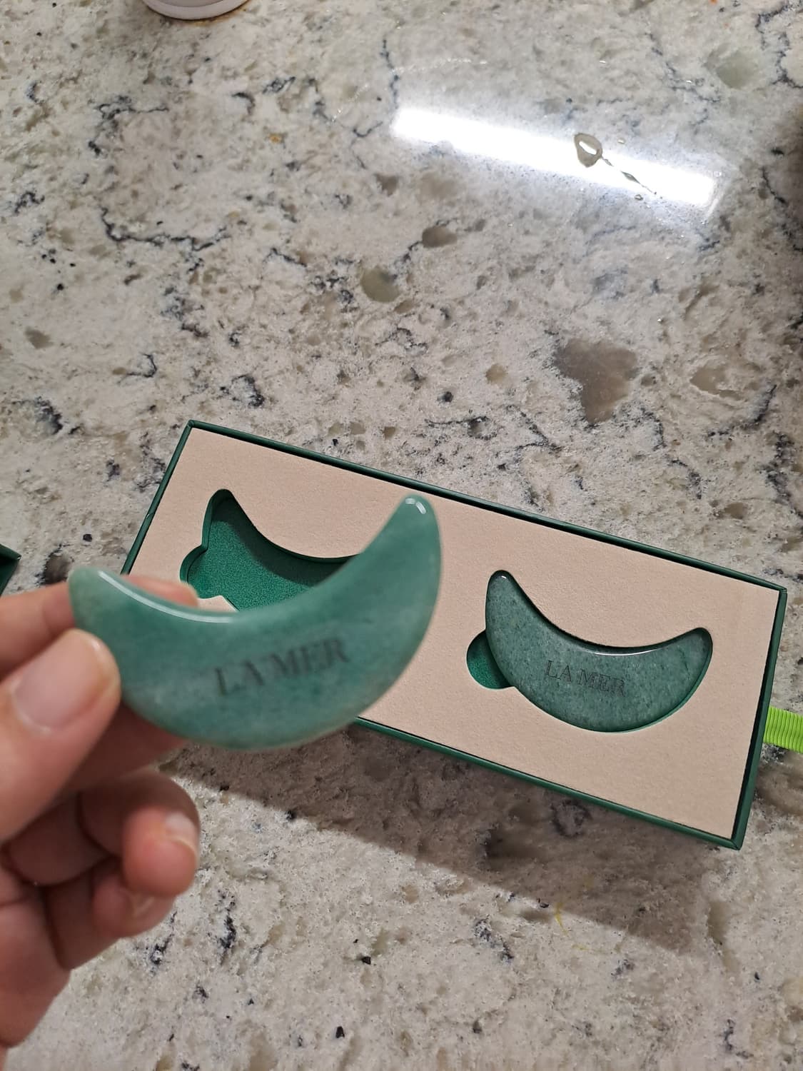 라메르 페이셜 트리트먼트 괄사 마사지 도구 상품이미지3