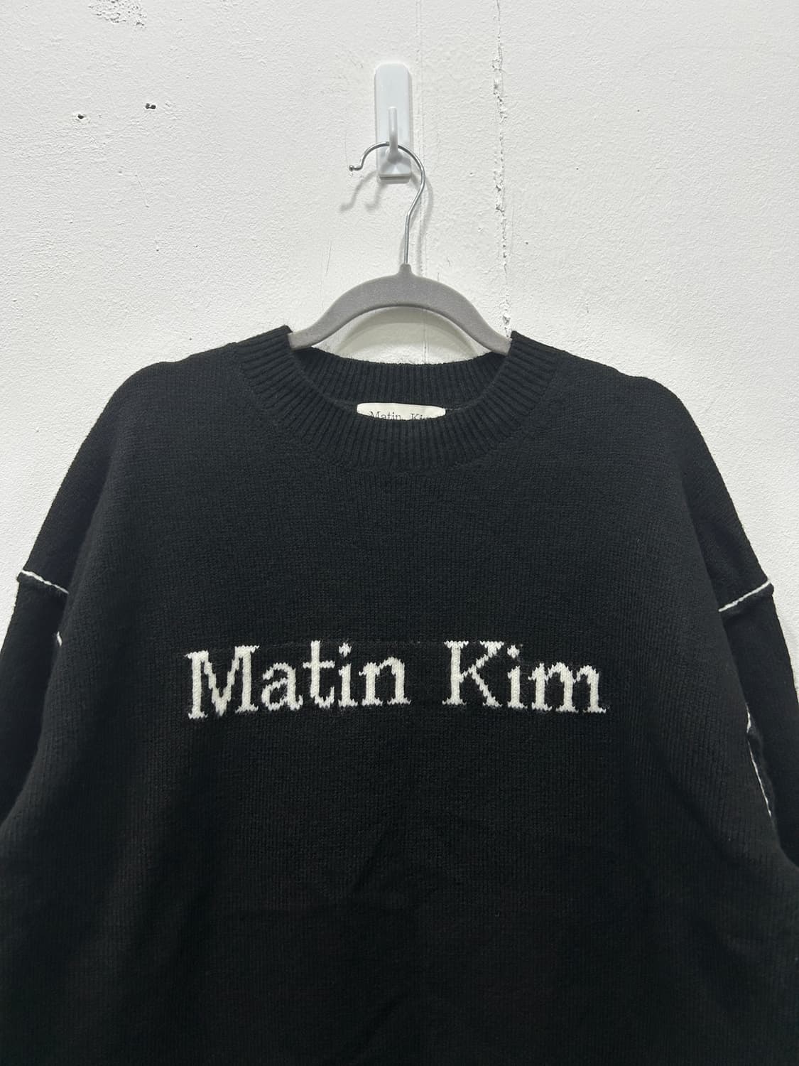마뗑킴 라인배색 블랙 니트 남녀공용 M 상품이미지10