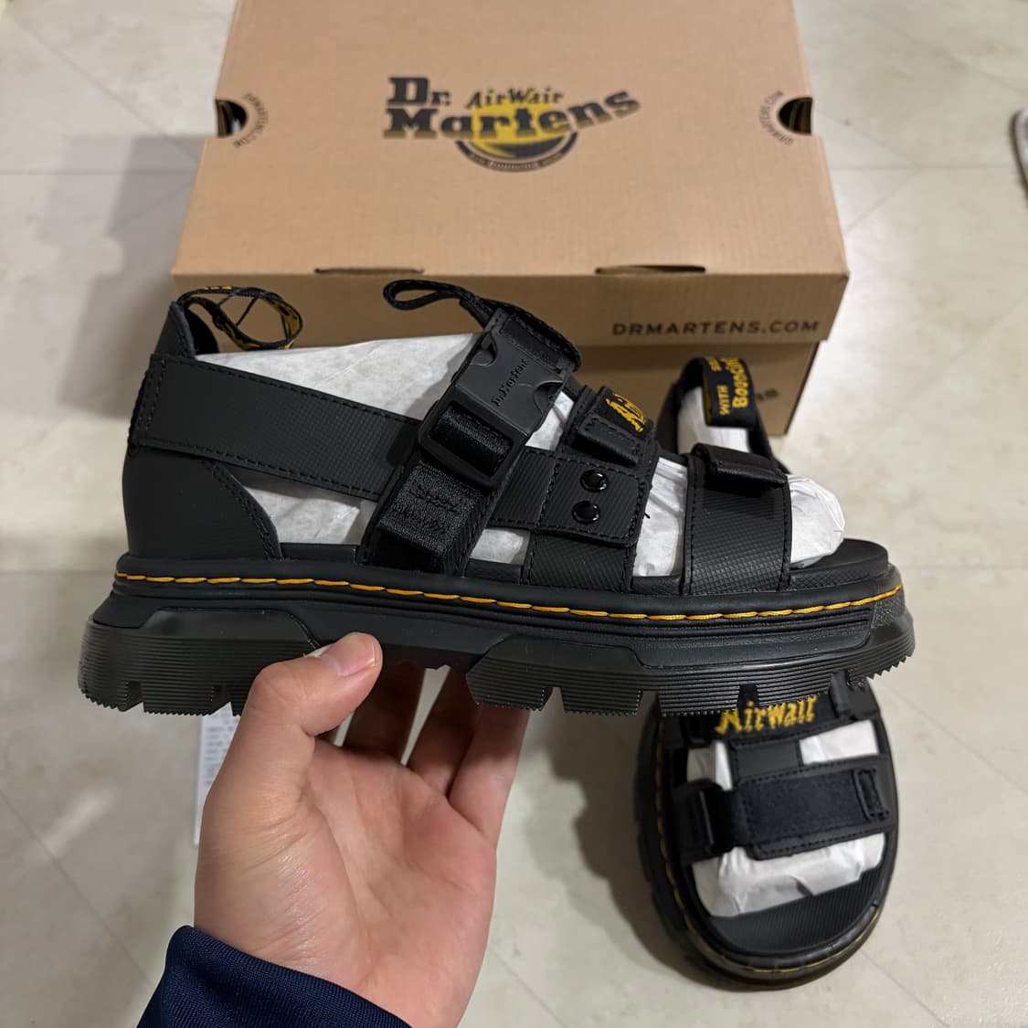 새상품[230]닥터마틴 피어슨 웨빙 샌들 블랙 상품이미지3