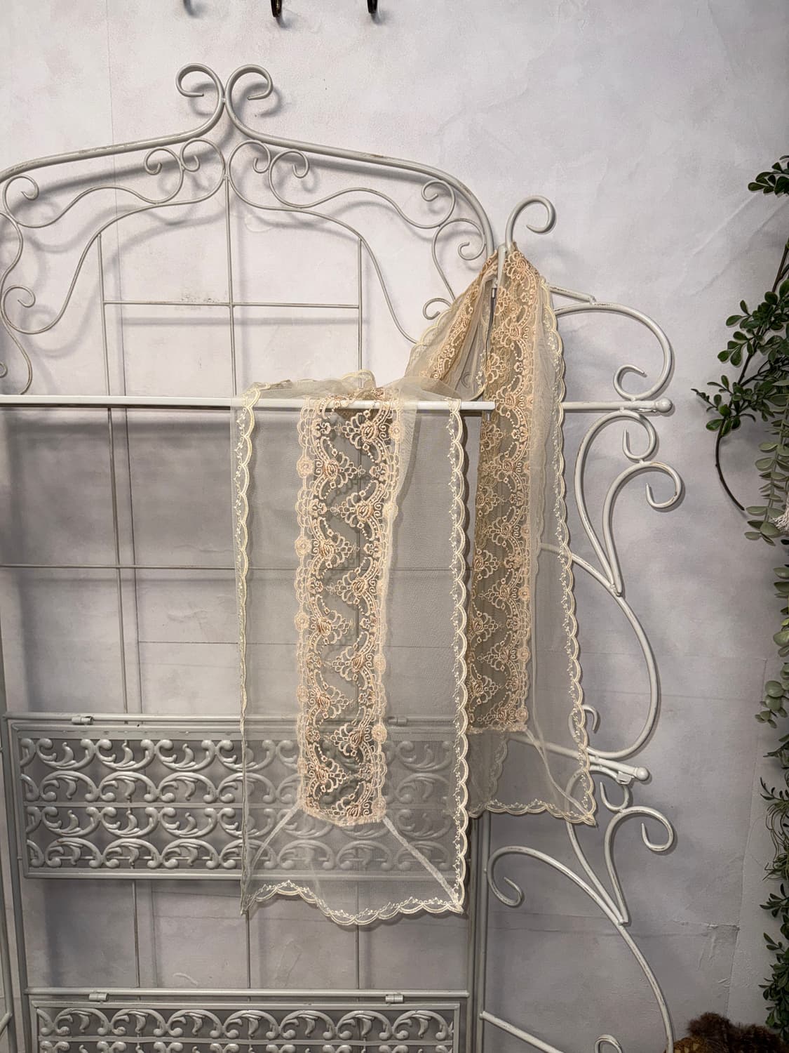 Pink beige floral mesh lace scarf 상품이미지1