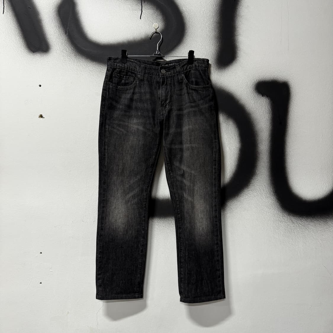 리바이스 프리미엄 511 레더탭 와이드 흑청 데님 팬츠 상품이미지1