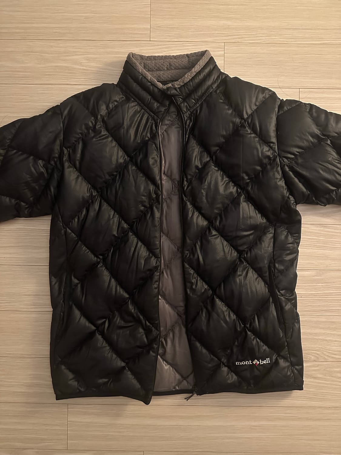montbell 라이트다운 자켓 상품이미지1