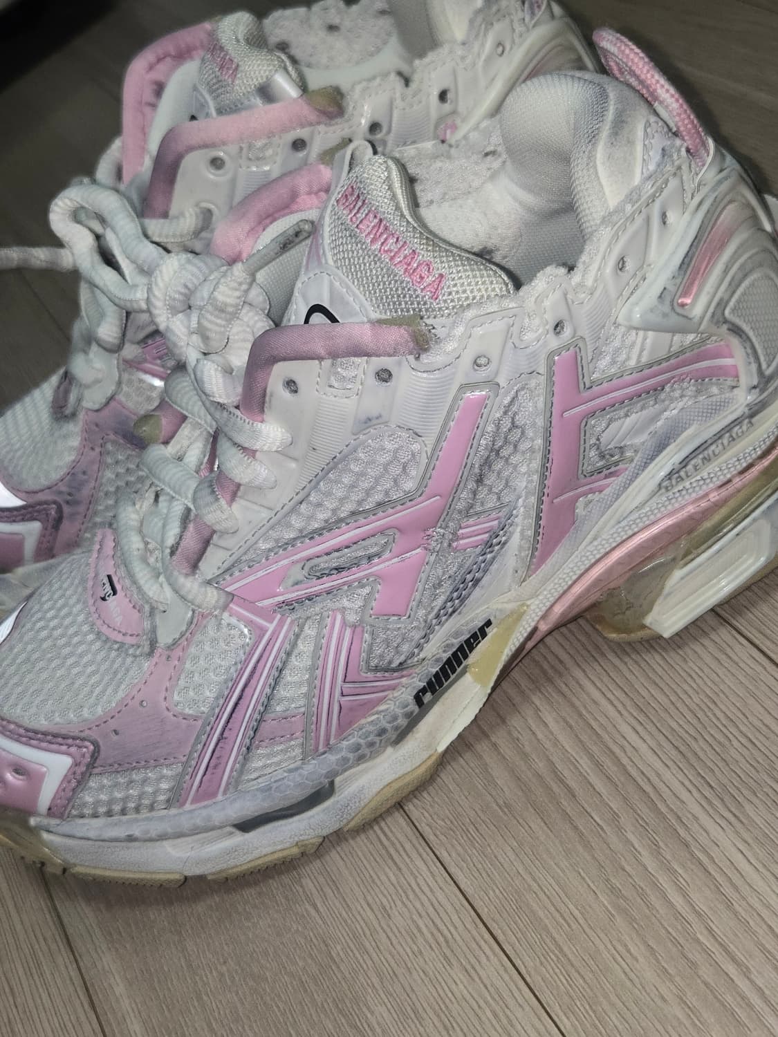 발렌시아가 러너 로우탑 스니커즈 핑크 화이트 37   상품이미지3