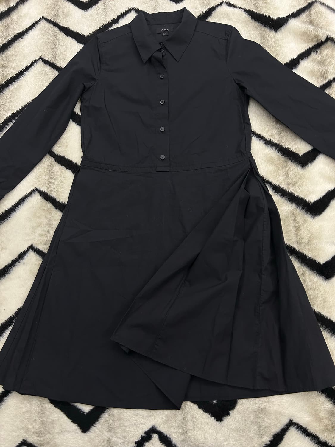 [34]COS 셔츠 플리티드 미디 원피스 /블랙 상품이미지3