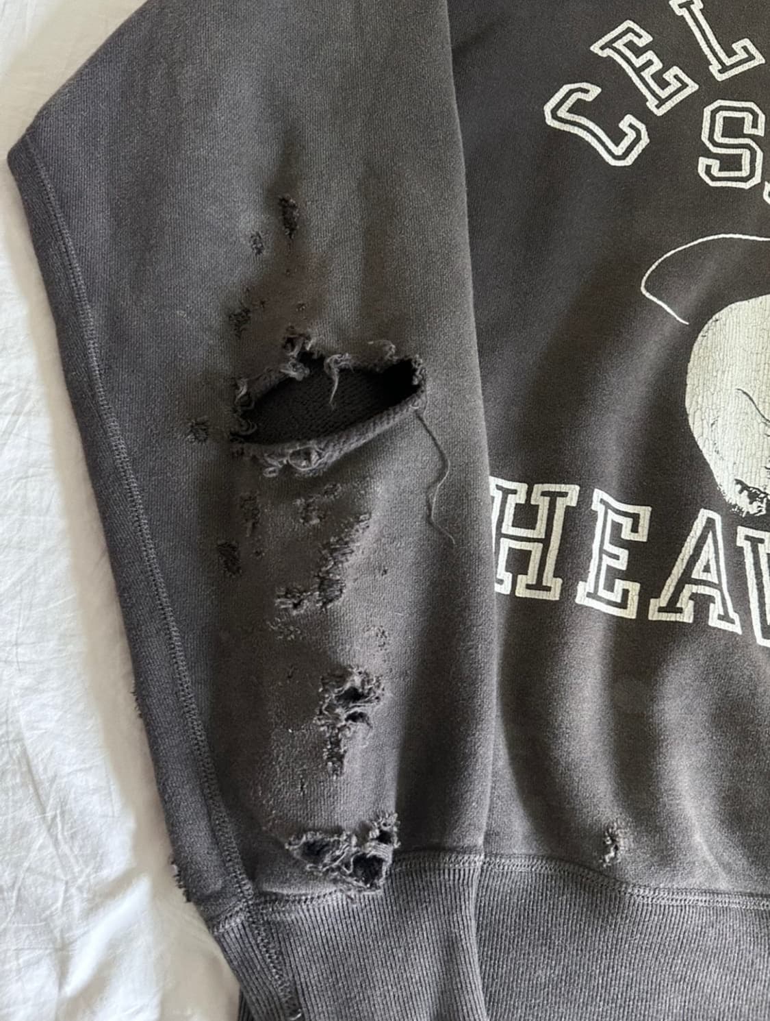 세인트 미카엘 맨투맨 상품이미지4