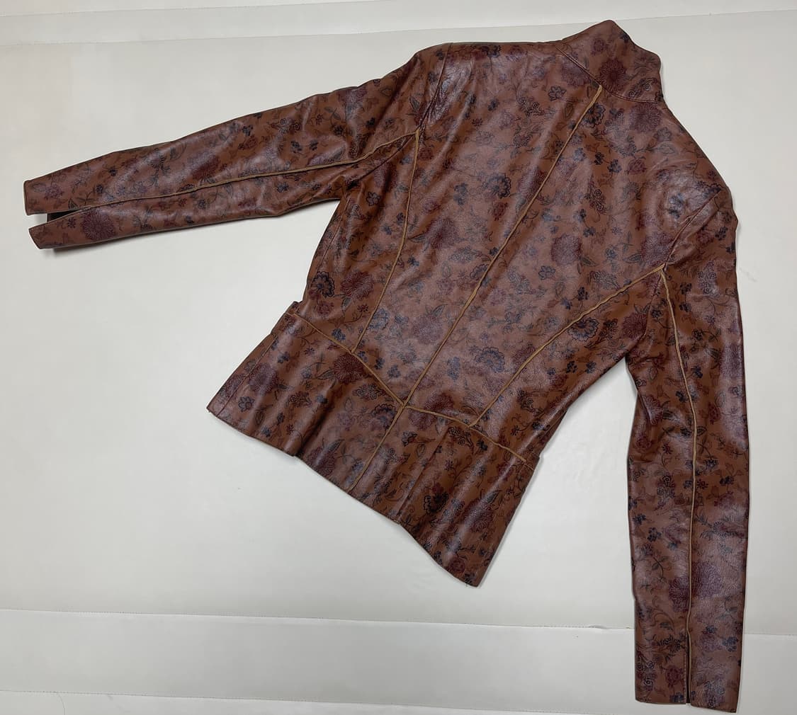 페루찌(Peruzzi) 브랜드플라워 패턴  가죽 자켓 상품이미지2