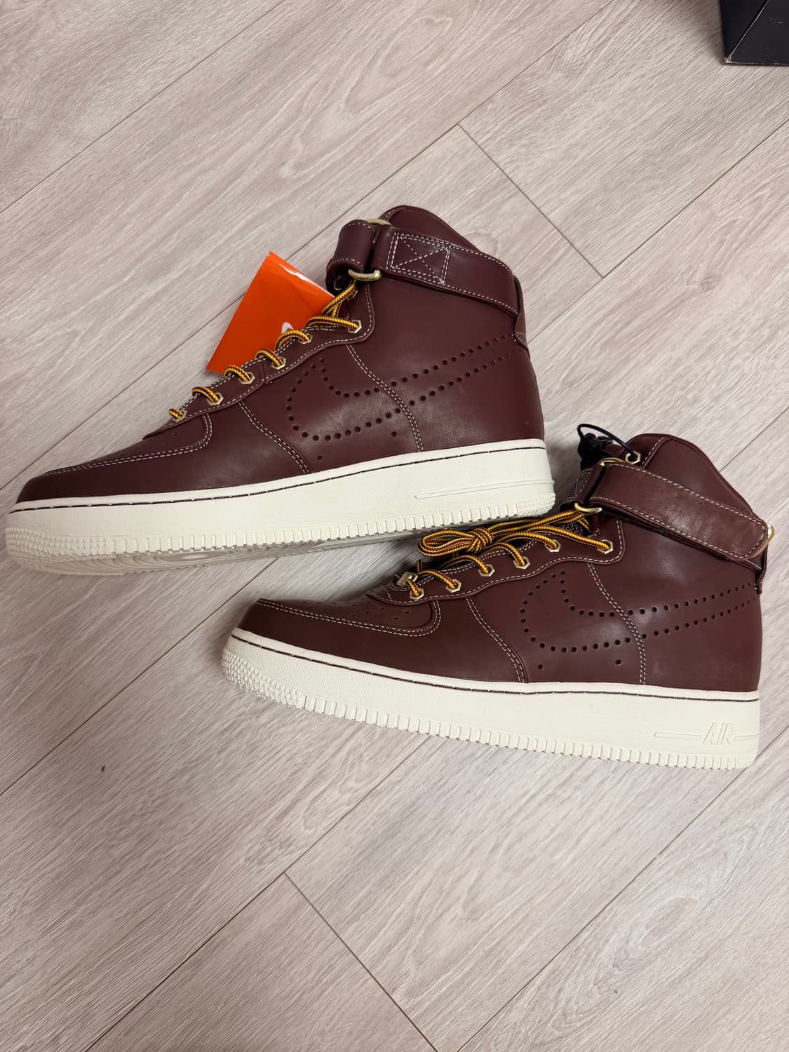 나이키 에어 포스 1 하이 프리미엄 LE 275 새상품 상품이미지4