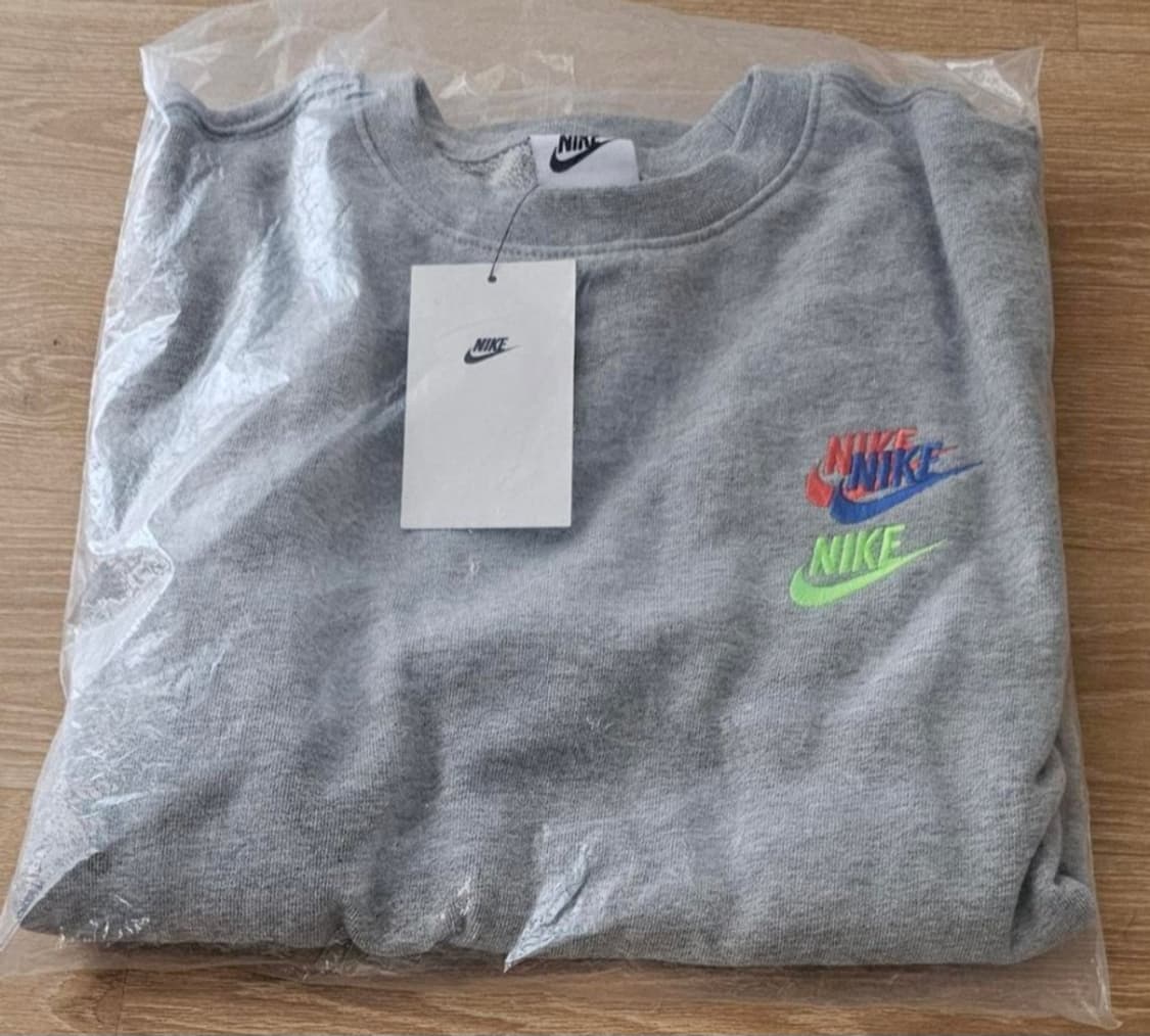 정품)나이키멀티스우시맨투맨티셔츠새상품미개봉S 상품이미지3