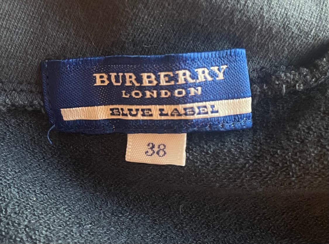 버버리 오프숄더 네이비 5부 티 분홍 로고 상품이미지6