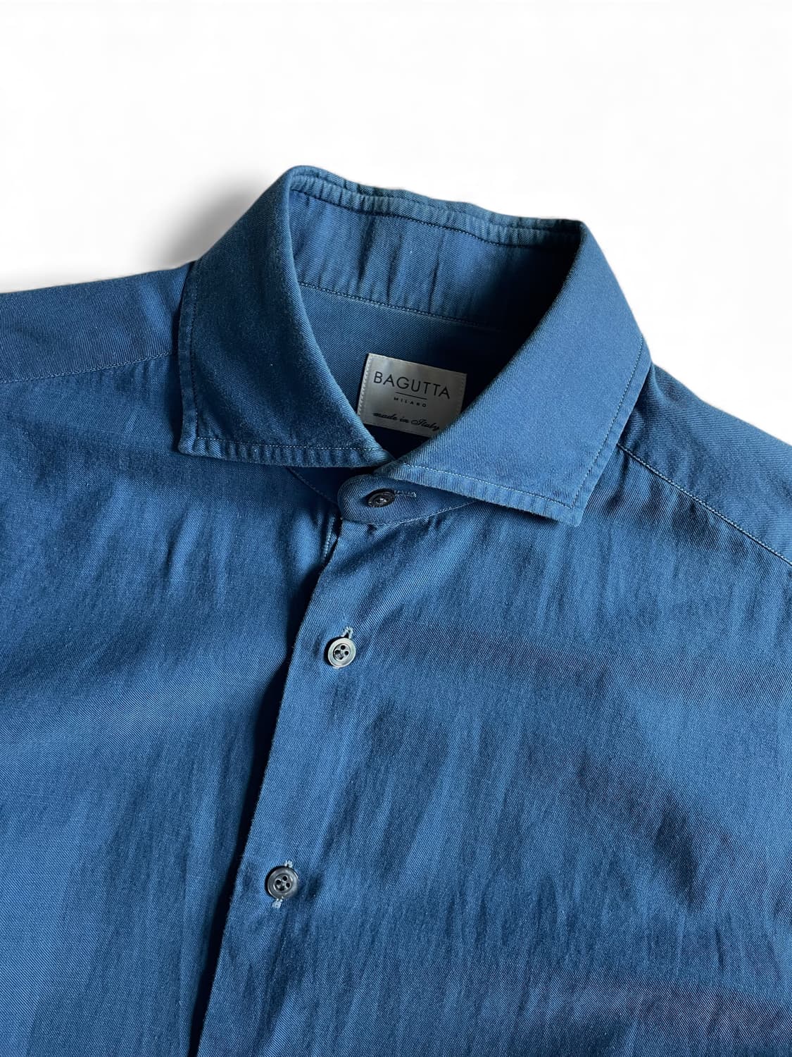 바구타 인디고 색상 셔츠 40사이즈 팝니다. 상품이미지4