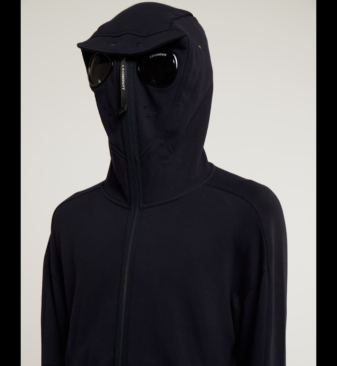 C.P 컴퍼니 고글 풀집 후드집업 상품이미지1