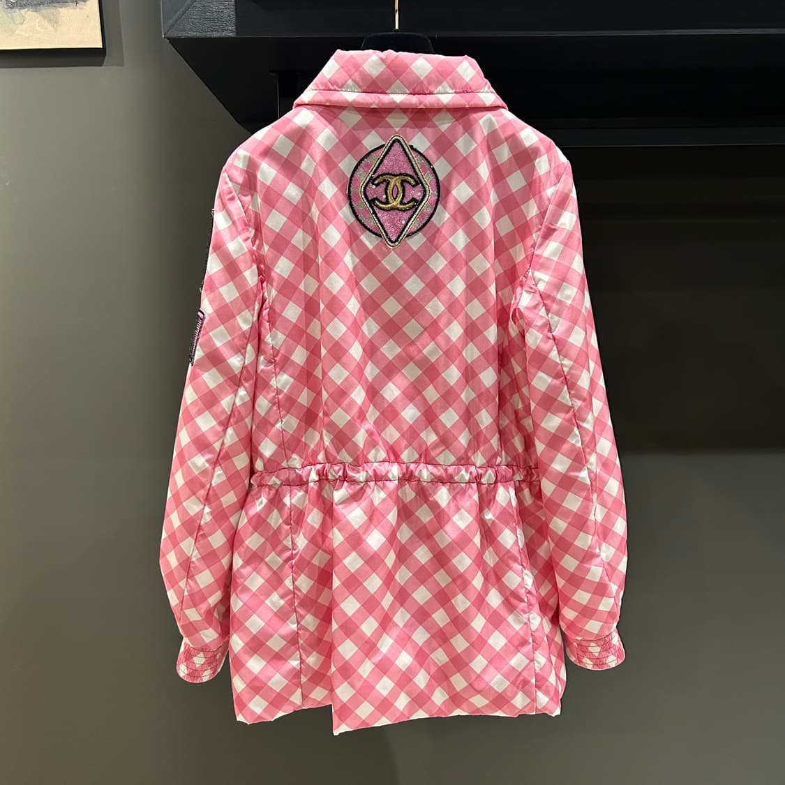 샤넬 23P 크루즈 스팽글 패치 자켓 상품이미지9