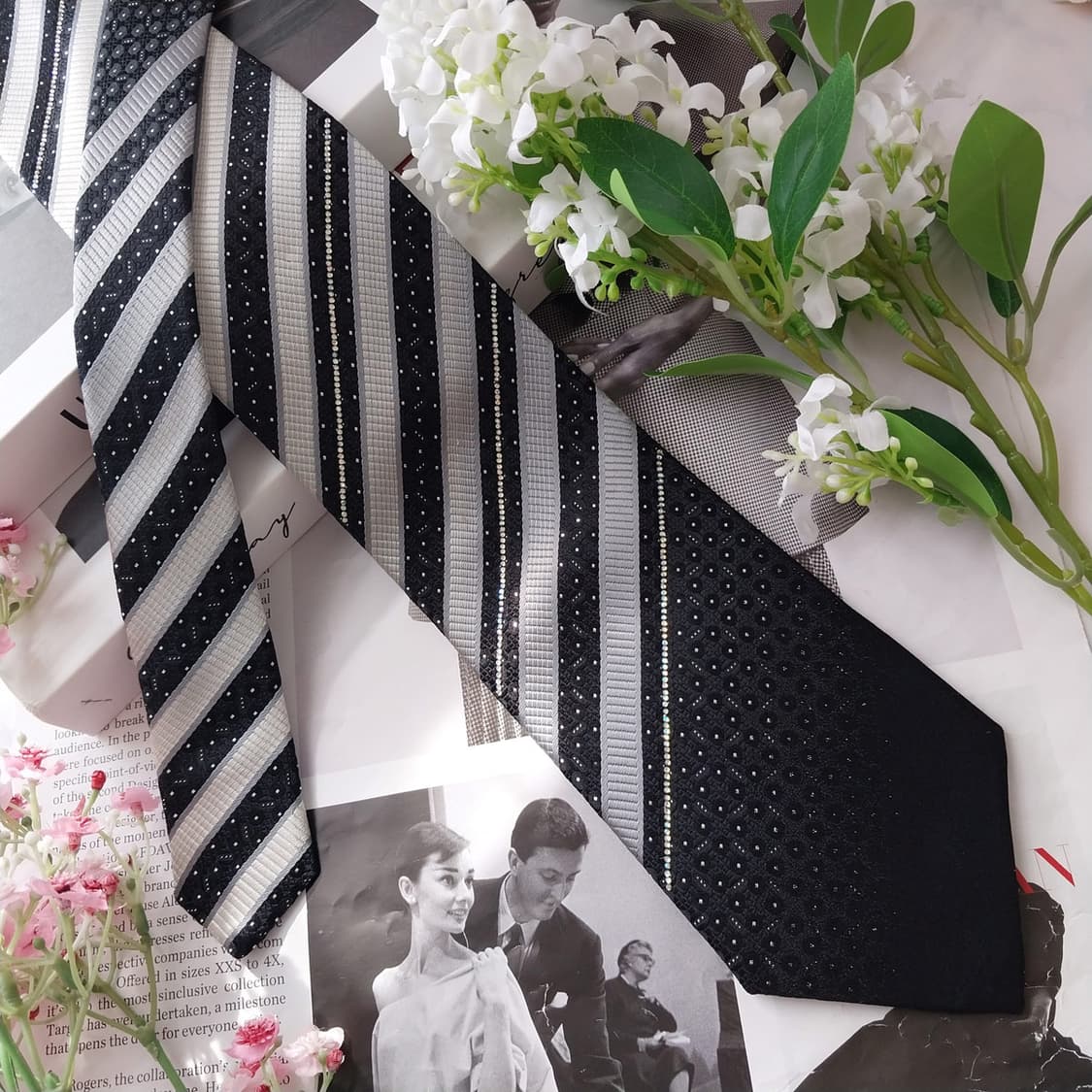 아쿠아스큐텀 블랙 스트라이프 패턴 넥타이 9cm A등급 K2340
 상품이미지2