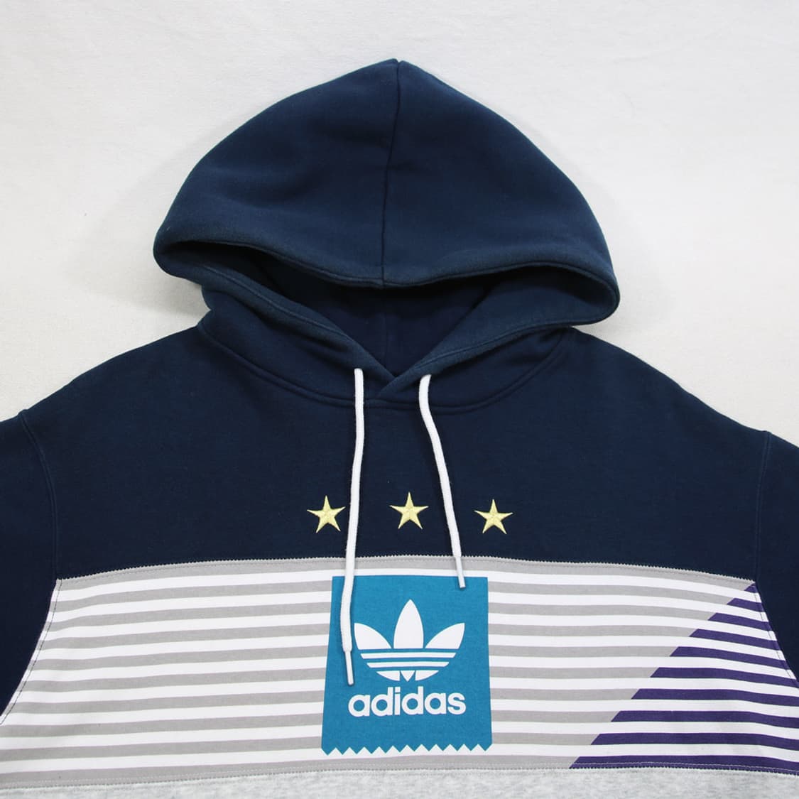(착용컷) 아디다스 후드 티셔츠 (남성용 M) 상품이미지4