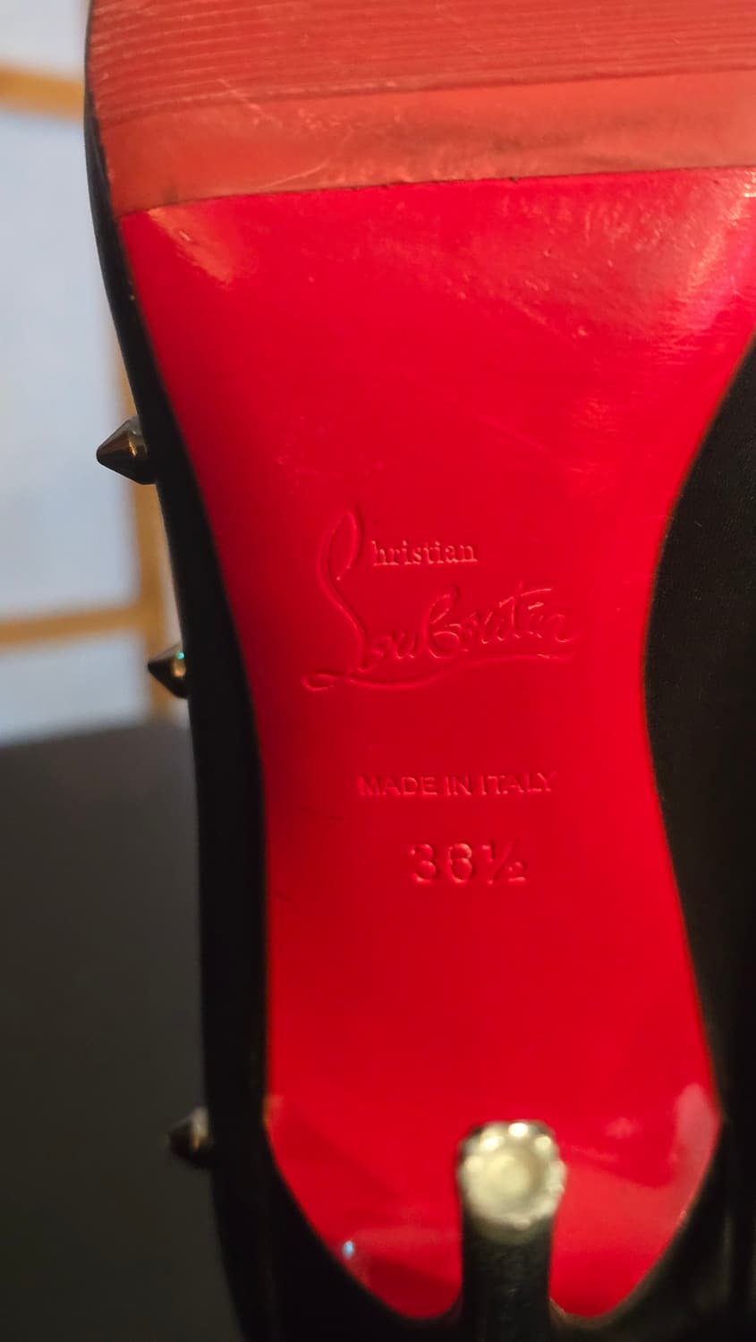 크리스찬 루부탱 블랙스터드 힐 상품이미지6