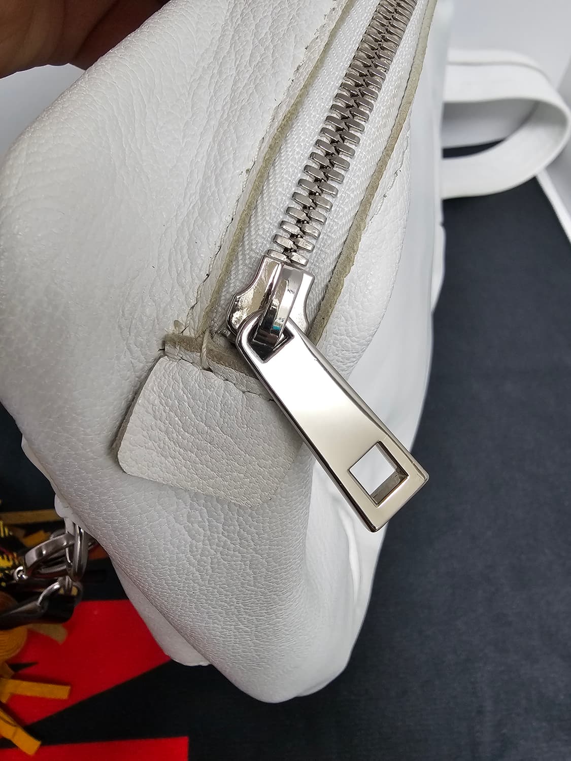 새상품 소잉바운더리×리복 콜라보 레더 바디백 상품이미지5