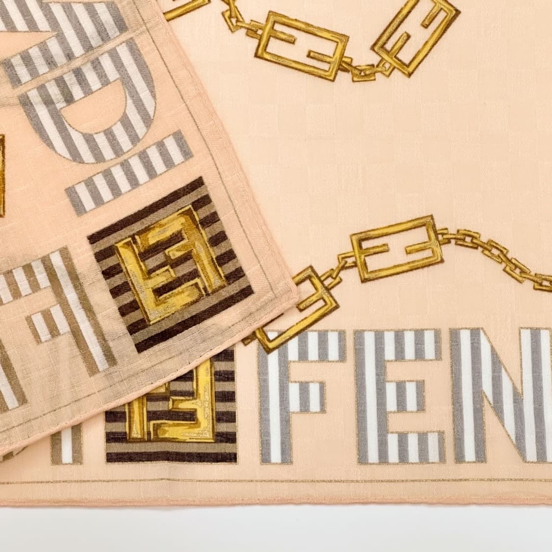 (새상품) fendi / 펜디 쁘띠스카프 손수건 상품이미지4