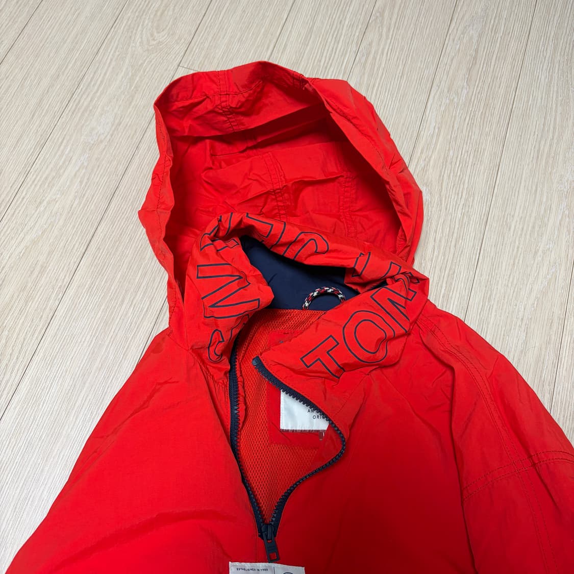 타미진스 넥로고 바람막이 후드 아노락 상품이미지3