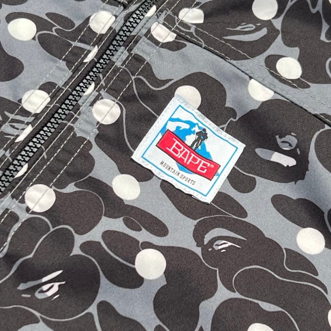 베이프 바람막이 상품이미지4