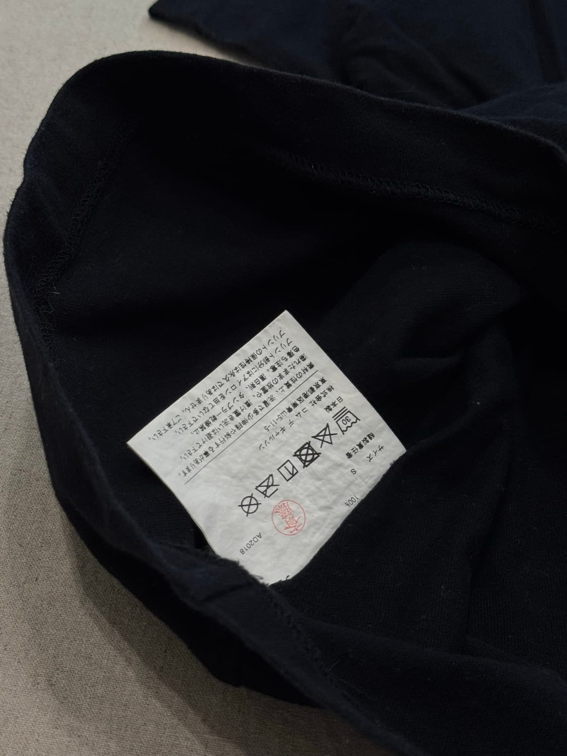 꼼데가르송 블랙 18ss 도트 아이 티셔츠 상품이미지5