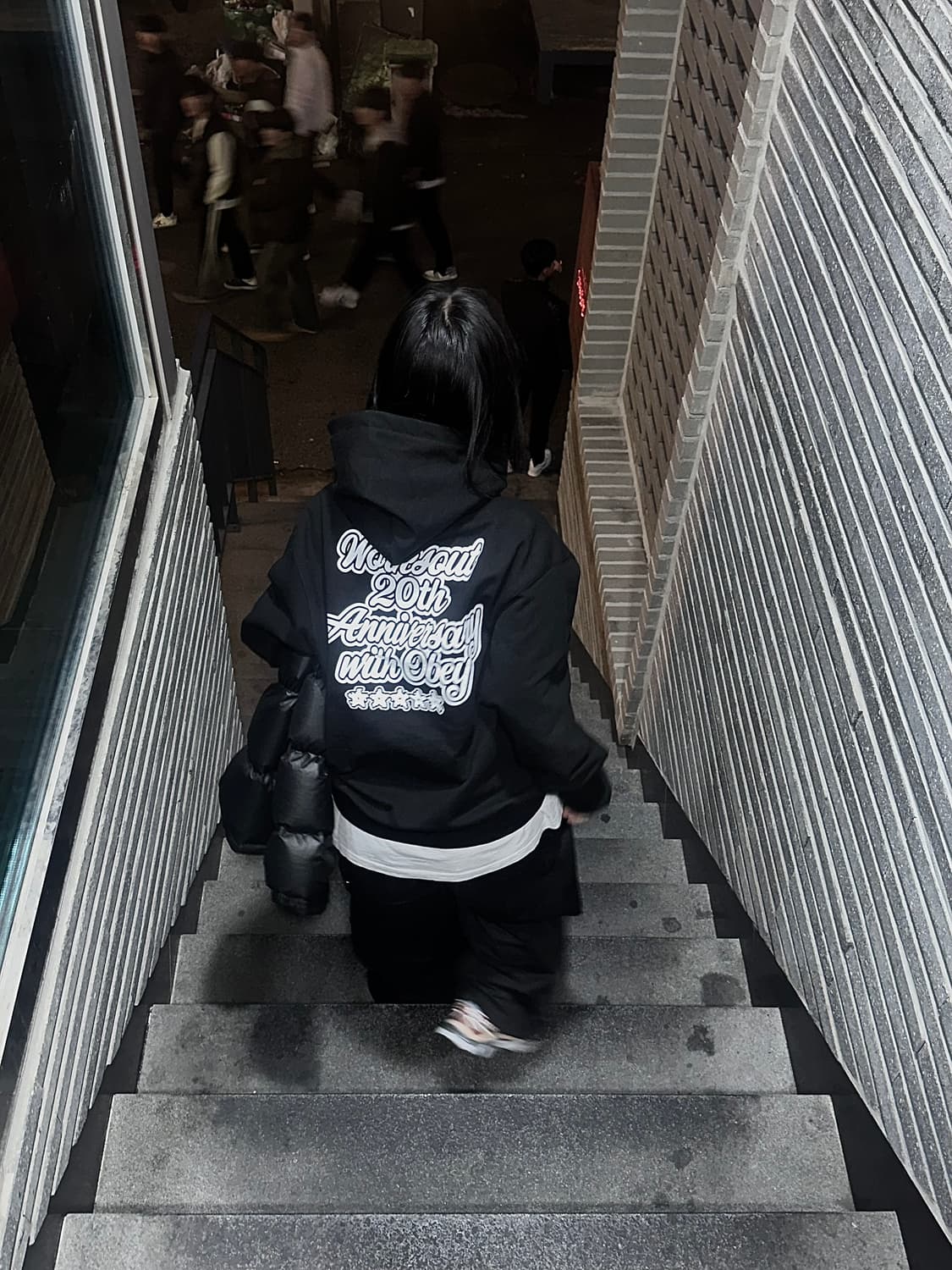 오베이 웍스아웃 20주년 콜라보 후드티 상품이미지3