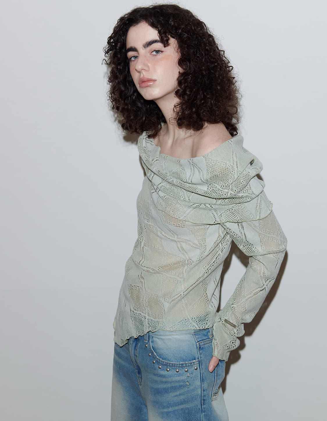 폴리수엠 ARGYLE LACE OFF-SHOULDER SWEATER 상품이미지2