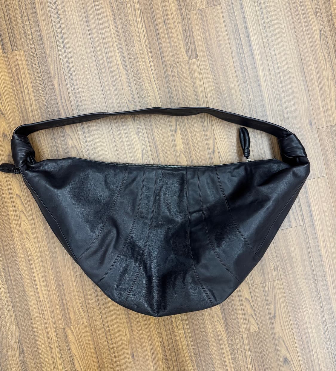 르메르 크루아상백 다크초콜릿 XL 상품이미지1