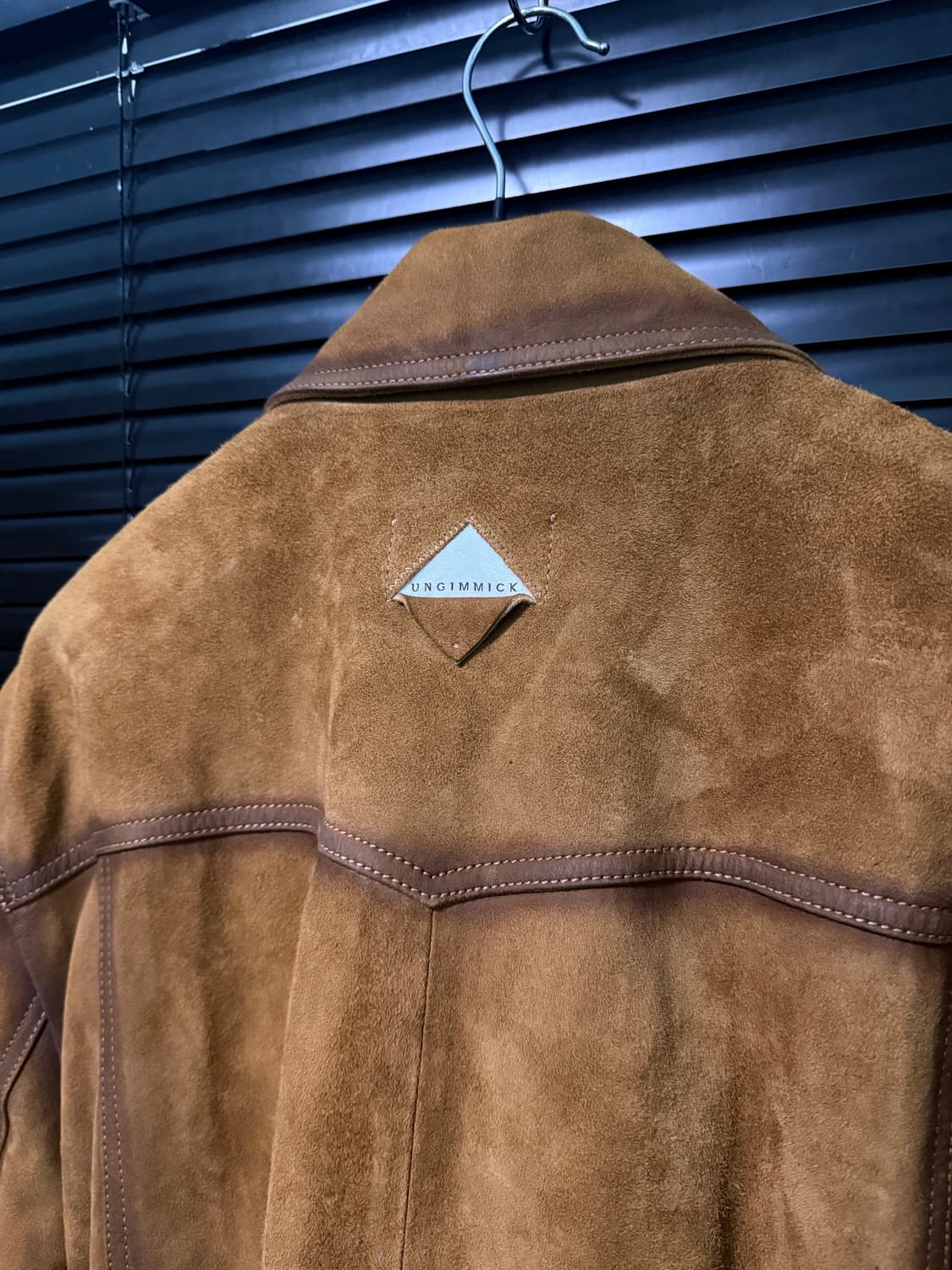 언지미크 웨스턴 트러커 오일 브러쉬 고트 스킨 염소 가죽 레더 카멜 포켓 상품이미지8